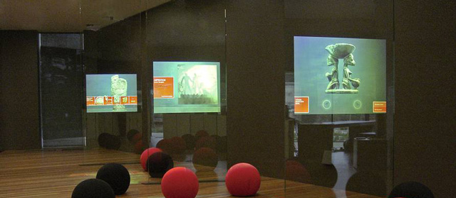 holographic museum display